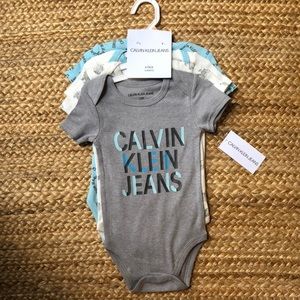 BNWT Calvin Klein Jeans Bodysuits 12 Mo